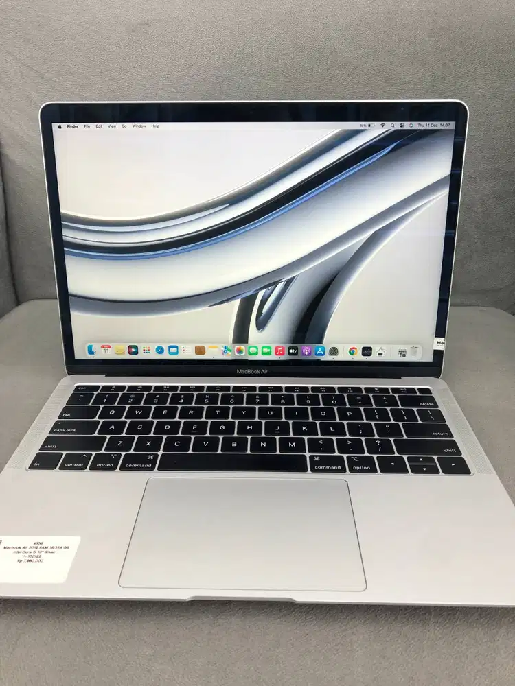 MacBook Air 2019 • i5 • 16GB / 256GB • Silver