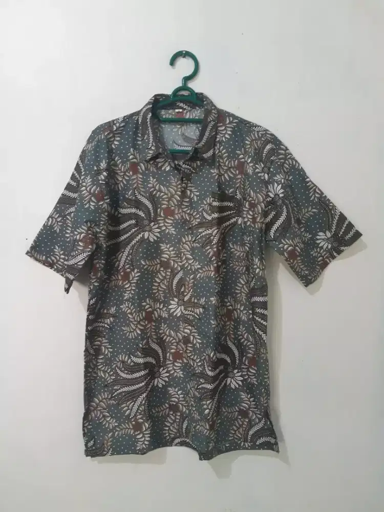 KEMEJA/BAJU BATIK SIZE M LENGAN PENDEK