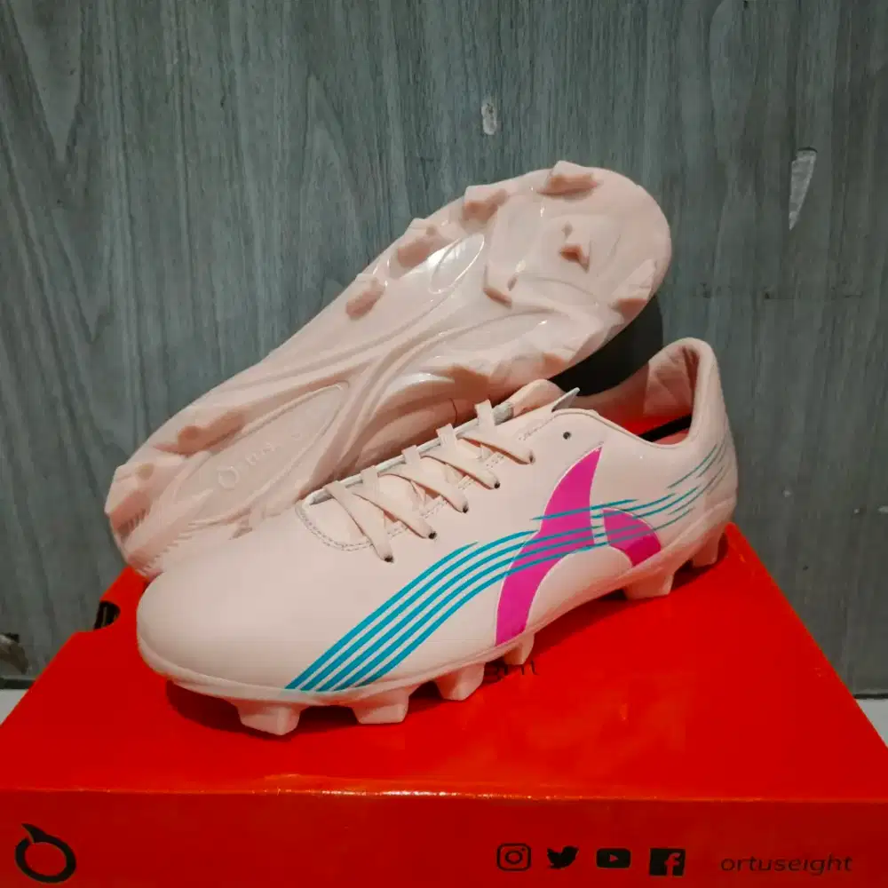 Sepatu Bola Ortuseight Horizon Size 43