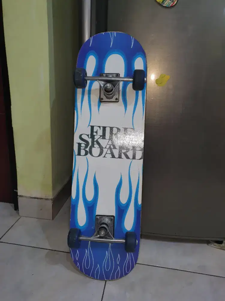 Skateboard remaja