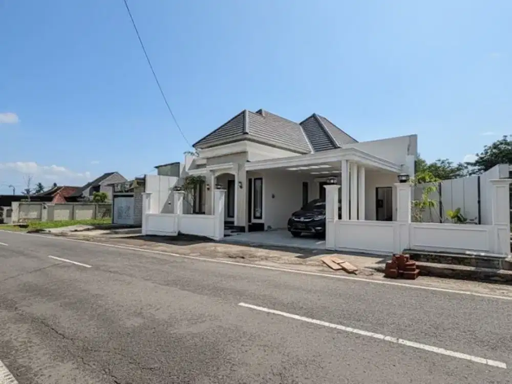 RUMAH BARU KLASIK MODERN DI TEPI JALAN ASPAL UTAMA DEKAT PASAR JANGKANG – JALAN KALIURANG KM 13 NGEMPLAK, SLEMAN