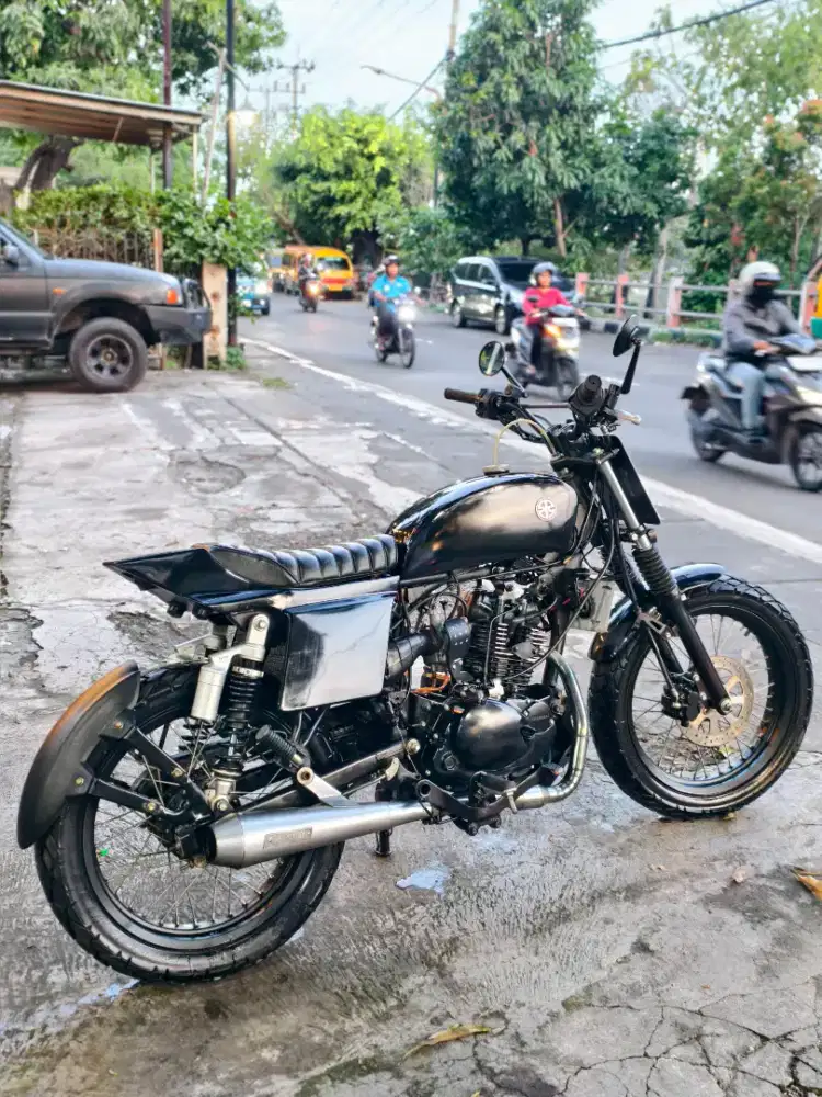 W175 Flat Tracker custom by katros garage