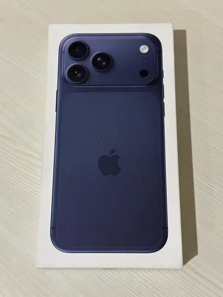 New iPhone 17 Pro Max 1TB Deep Blue resmi iBox garansi blm aktif