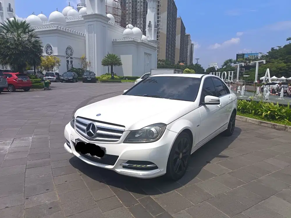 Mercedes-Benz C200 2014 Bensin