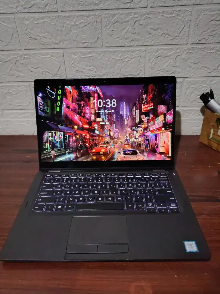 Laptop dell latitude 5300 2in1