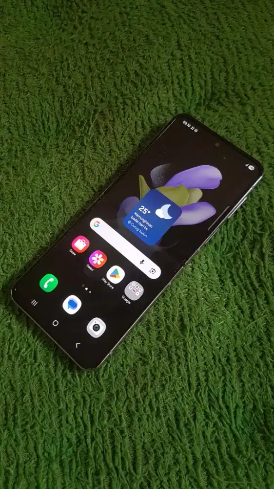 Samsung Z flip 4 8/128 SEIN
