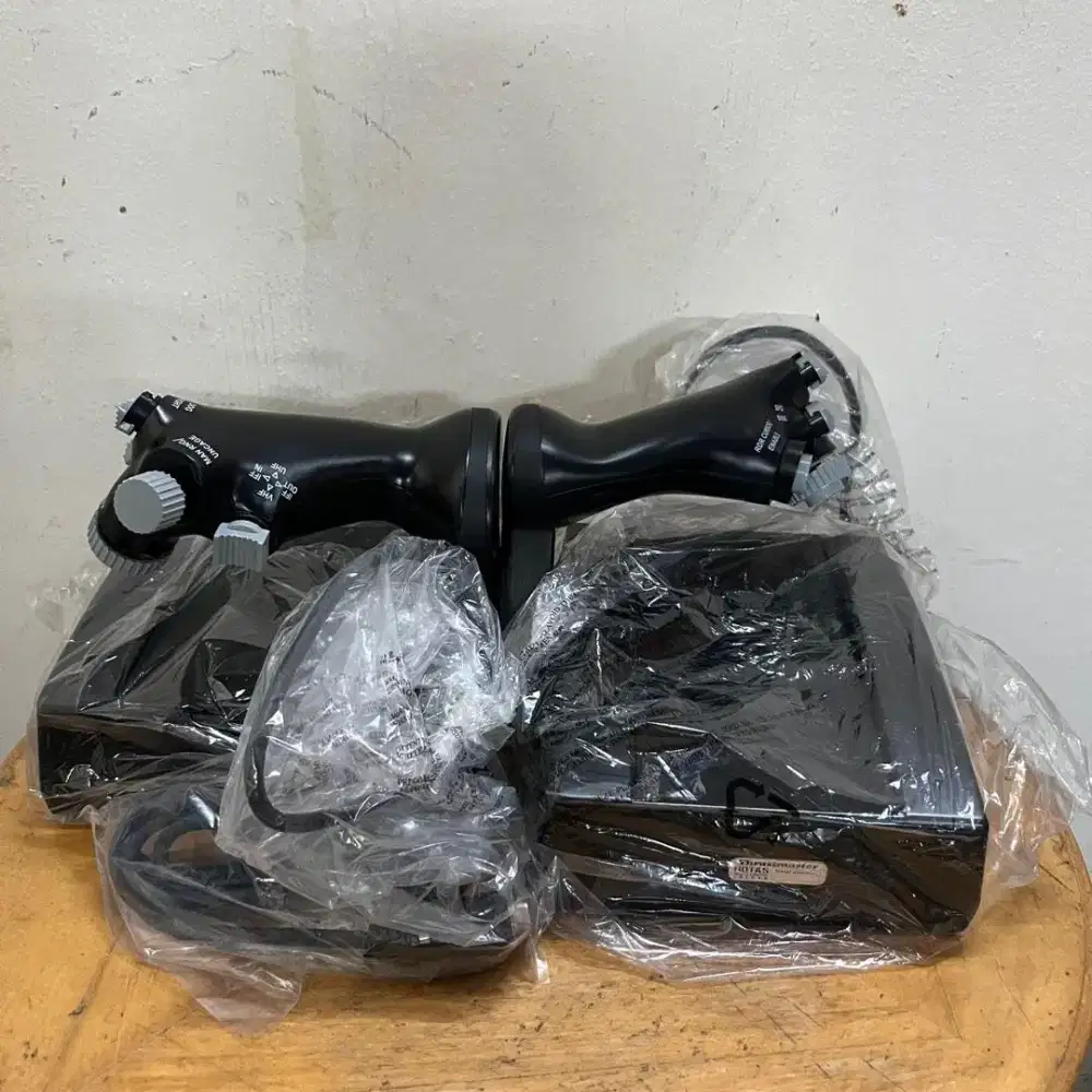 Thrustmaster Hotas Cougar Throttle

Simulator Terbang Flight