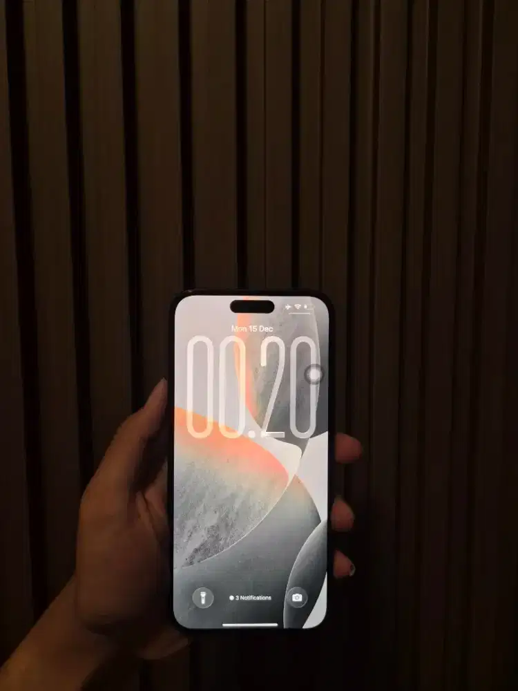 IPhone 15 Plus 128GB (Garansi resmi BliBli) - BLACK