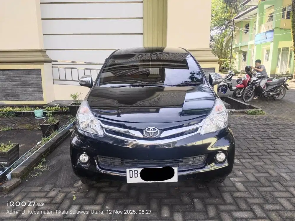 Jual mobil avanza automatic 2013