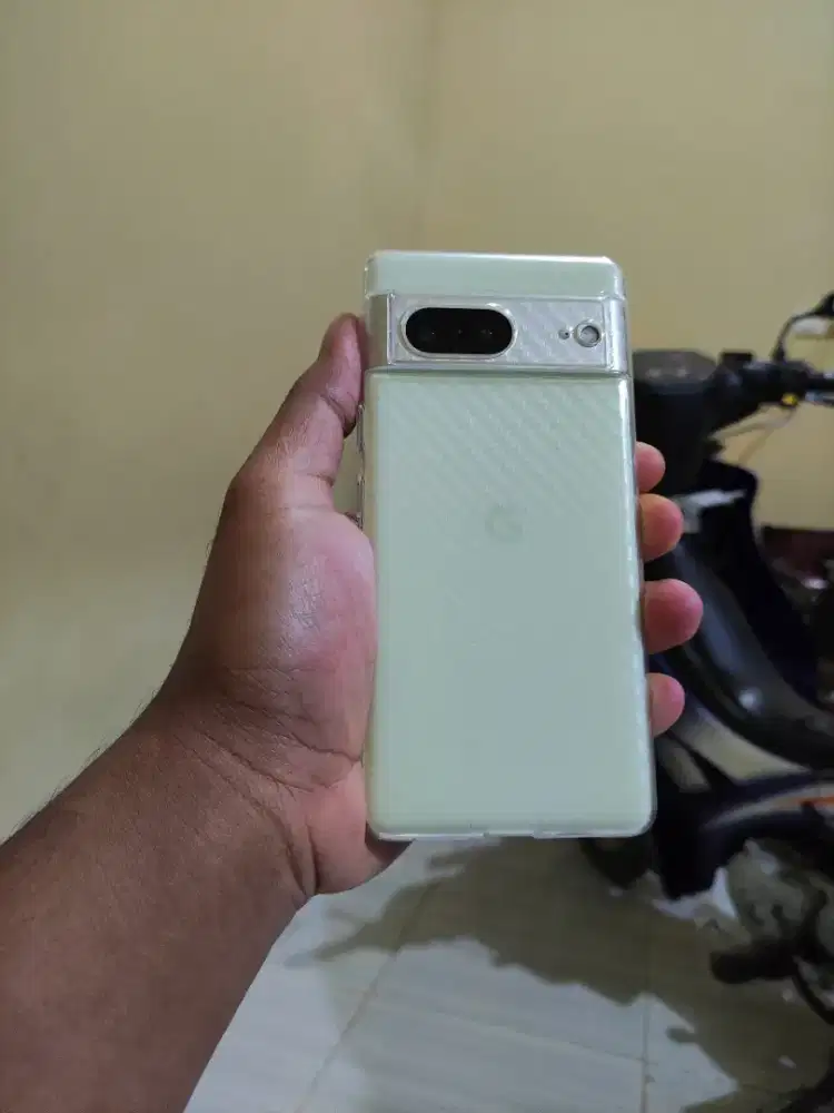 Google Pixel 7 Lemon