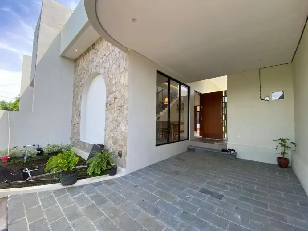 Dijual: Vila Baru 3 Kamar Tidur dengan Kolam Renang di Goa Gong Ungasan — Bali