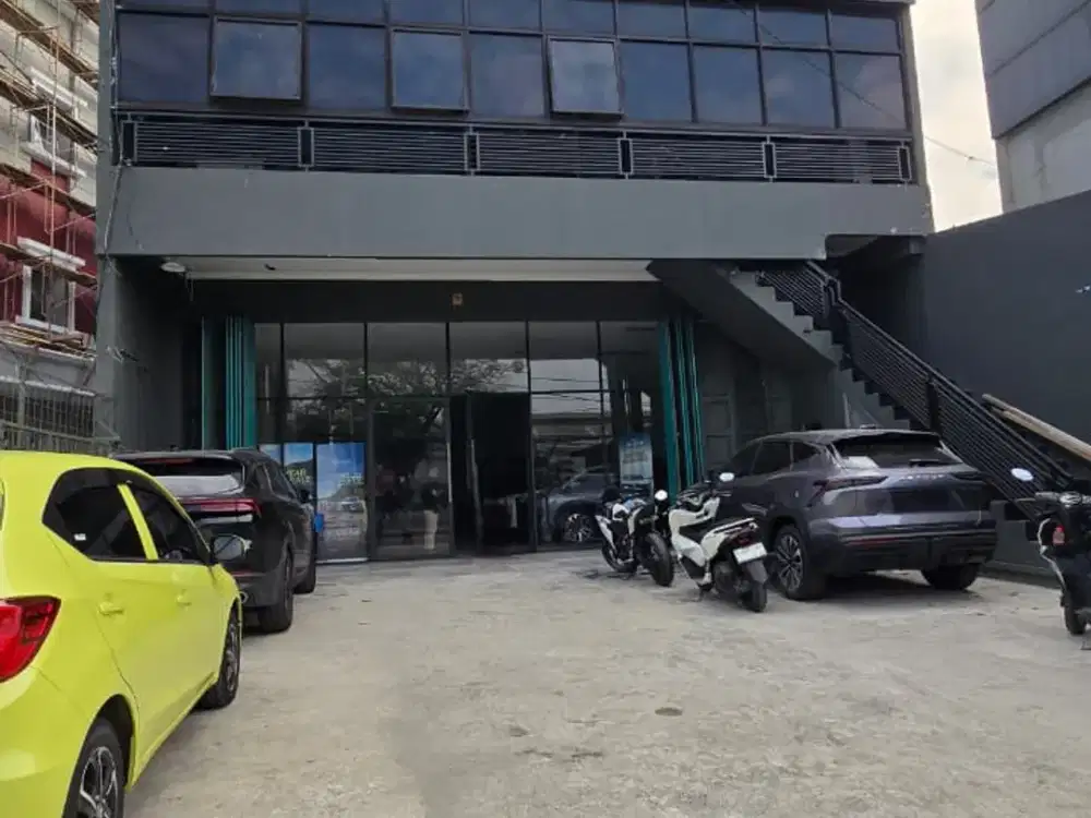 Ruko Gandeng 3Lantai eks LPK di jalan utama Kota Bekasi #504