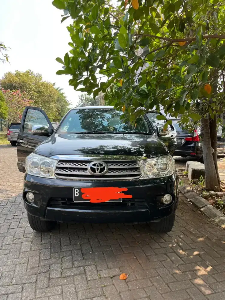 Toyota Fortuner G Lux 2.7 Bensin AT Th 2009