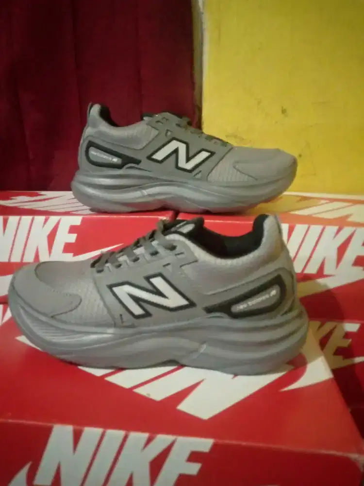 Sepatu running newbalance
