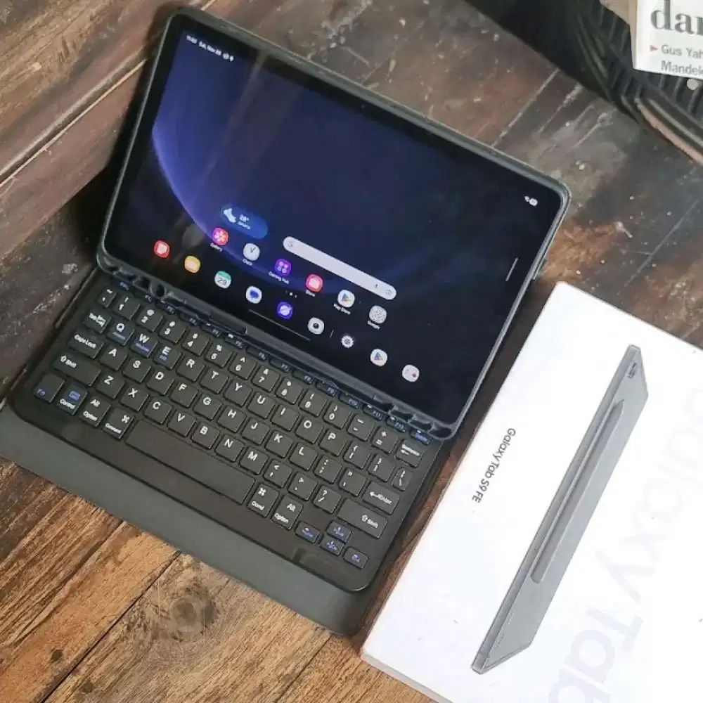 Samsung Galaxy Tab S9 FE SEIN Like New + Keyboard-Stylus BH ±99%