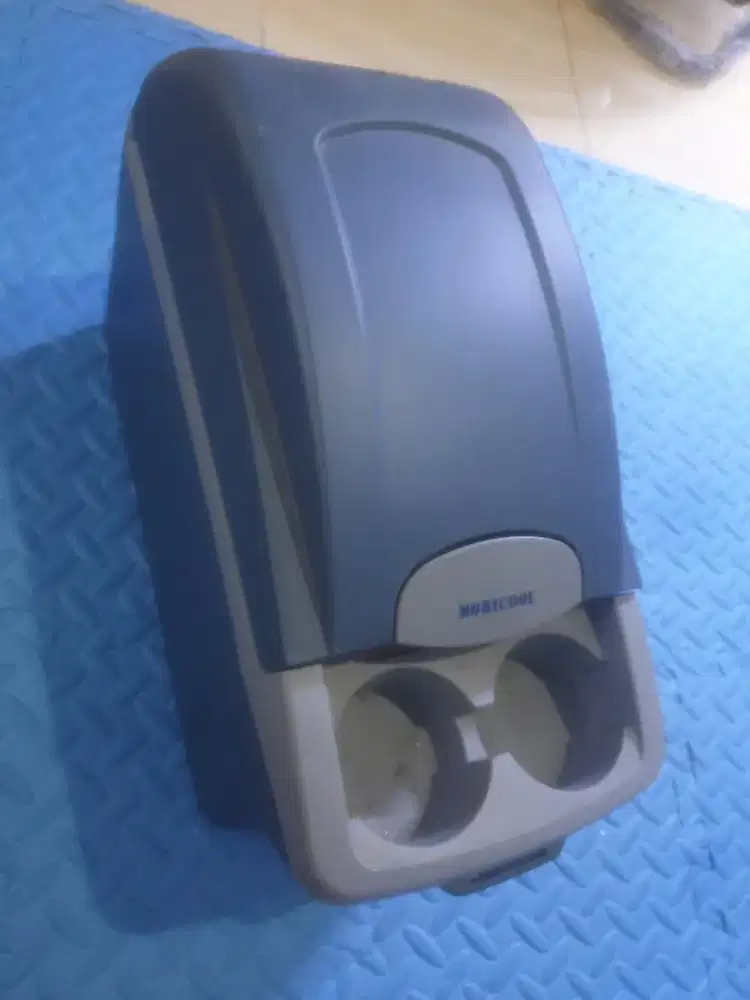 Kulkas Mobil mewah merk mobicool