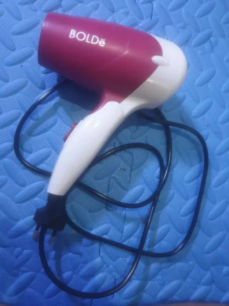 Hair dryer merk bold e