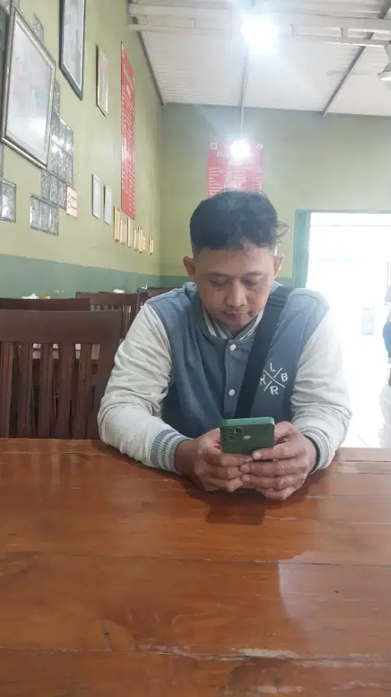 Mencari pekerjaan apa az spesialis driver gaji murah dterima.