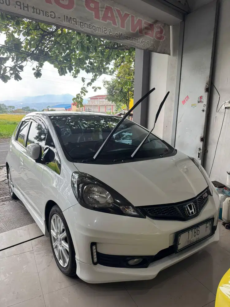 Honda Jazz 2013 Mmc AT last edition antik low km matic putih terawat