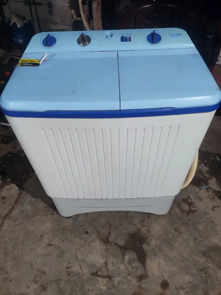 Mesin cuci Polytron kapasitas 8kg Normal semua siap pakai