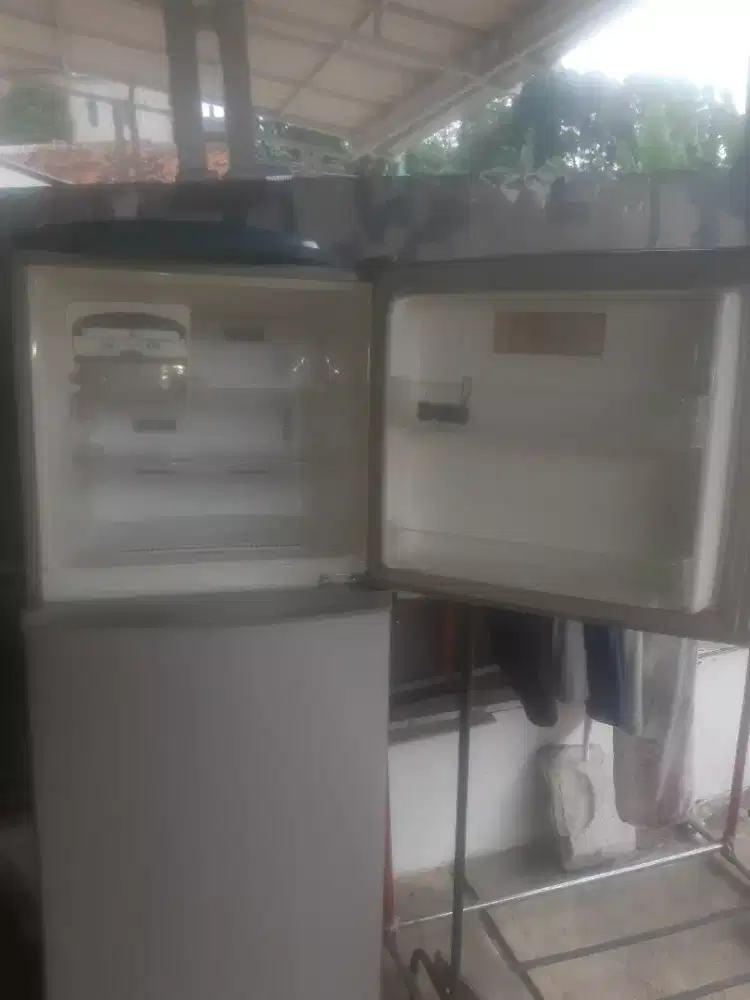 jual kulkas 2 pintu merek samsung