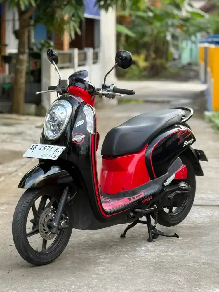 Honda scoopy 2014 ab on