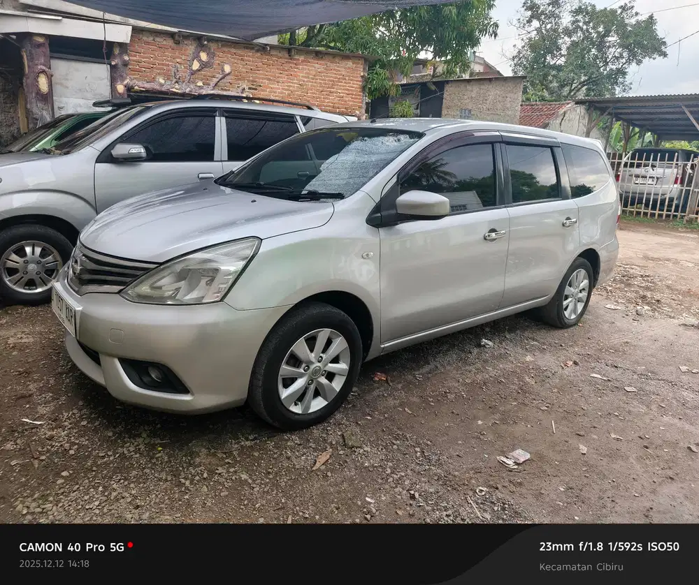 Nissan Grand livina 2013 Bensin