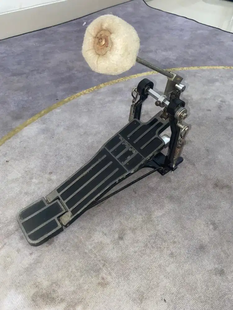 Single pedal drum