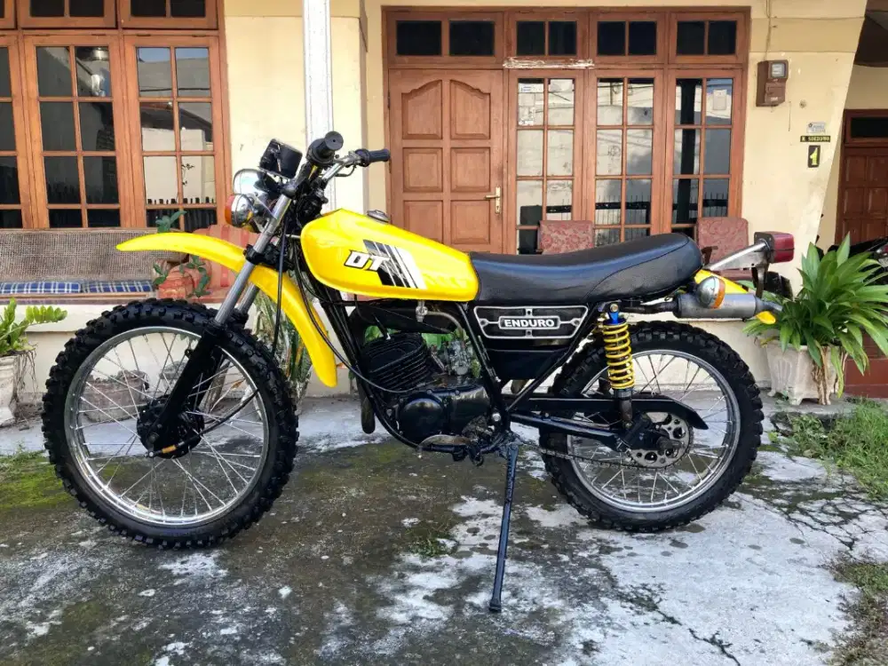 YAMAHA DT 100 HABIS RESTORASI CAT BARU