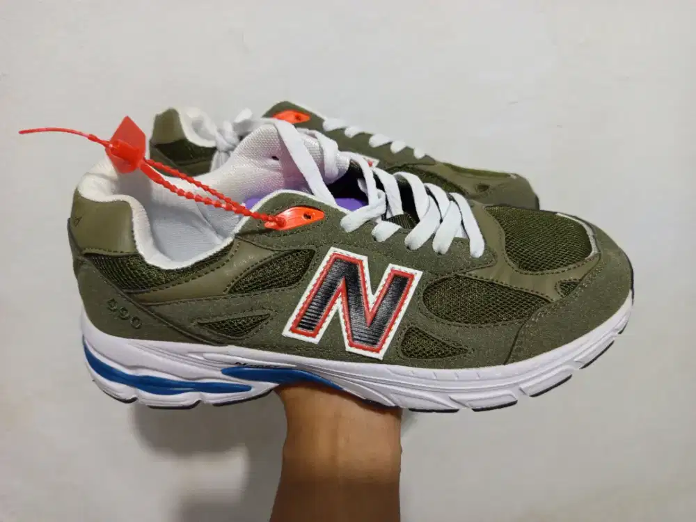 Sepatu snickers New Balance ukuran 41