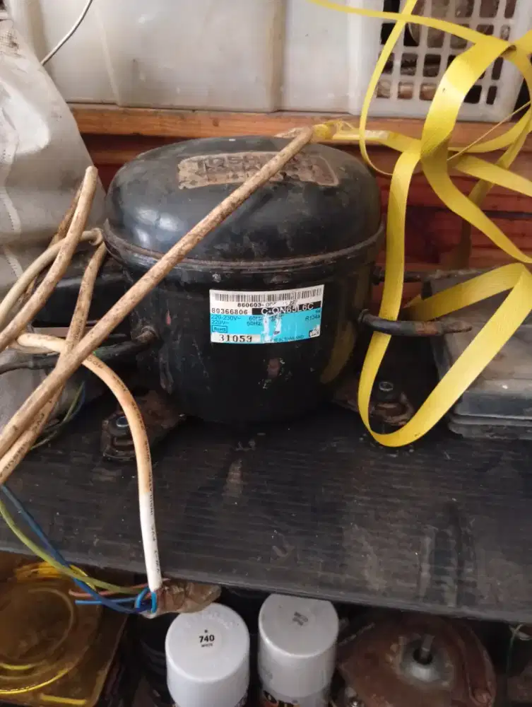 Kompresor kulkas bekas 1/8 cabutan pres masih ok