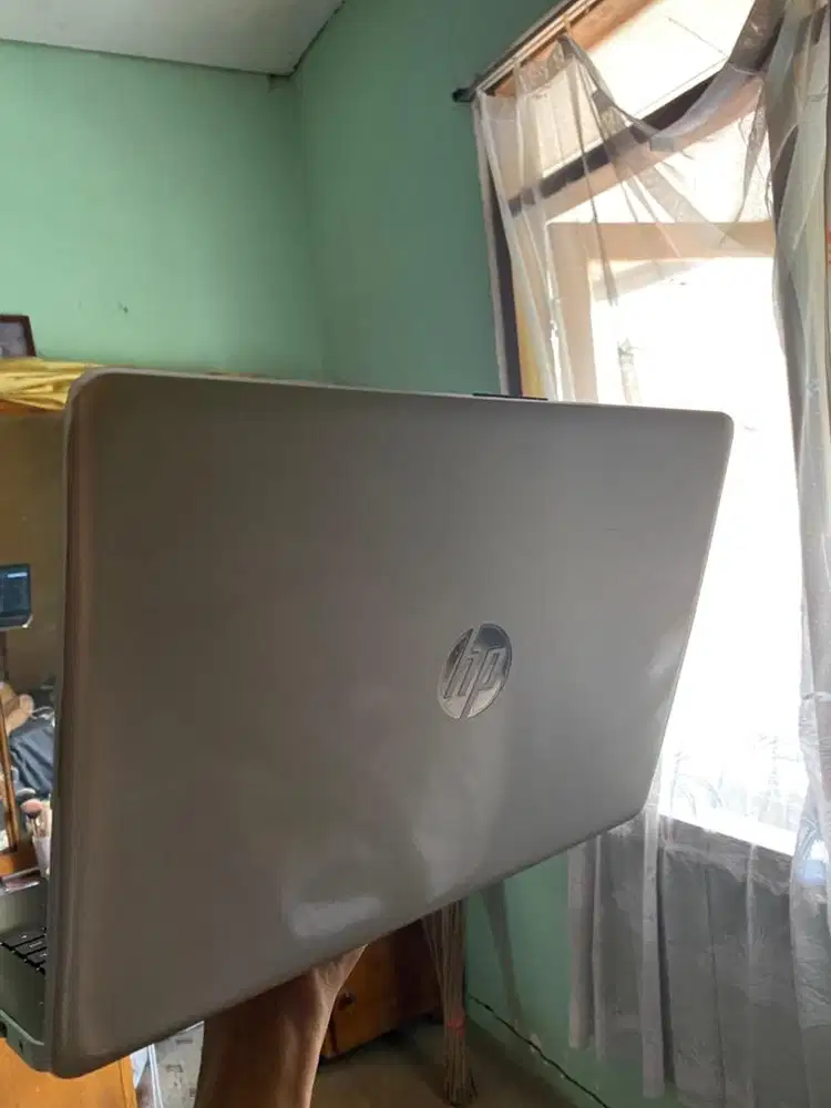 Laptop HP bekas
