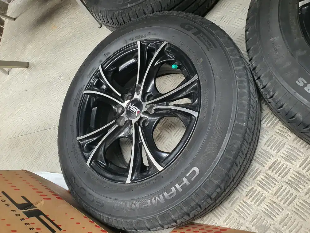 Dijual Velg mobil R14