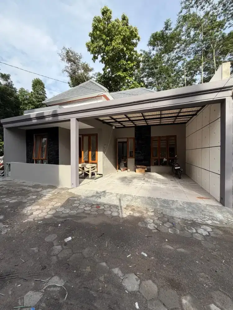 RUMAH MEWAH LIMASAN DALAM CLUSTER JALAN KALIURANG KM 13 SLEMAN