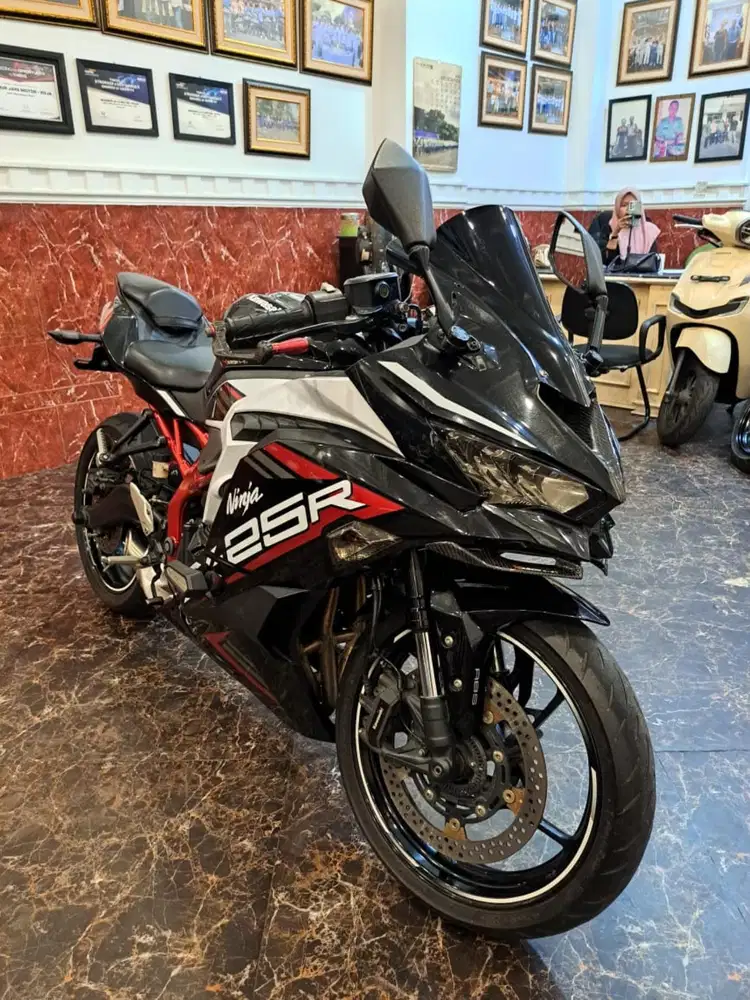 Sales ima . ZX 25R ABS 2021 . KM RENDAH , MOTOR MULUS RAWATAN GRESS