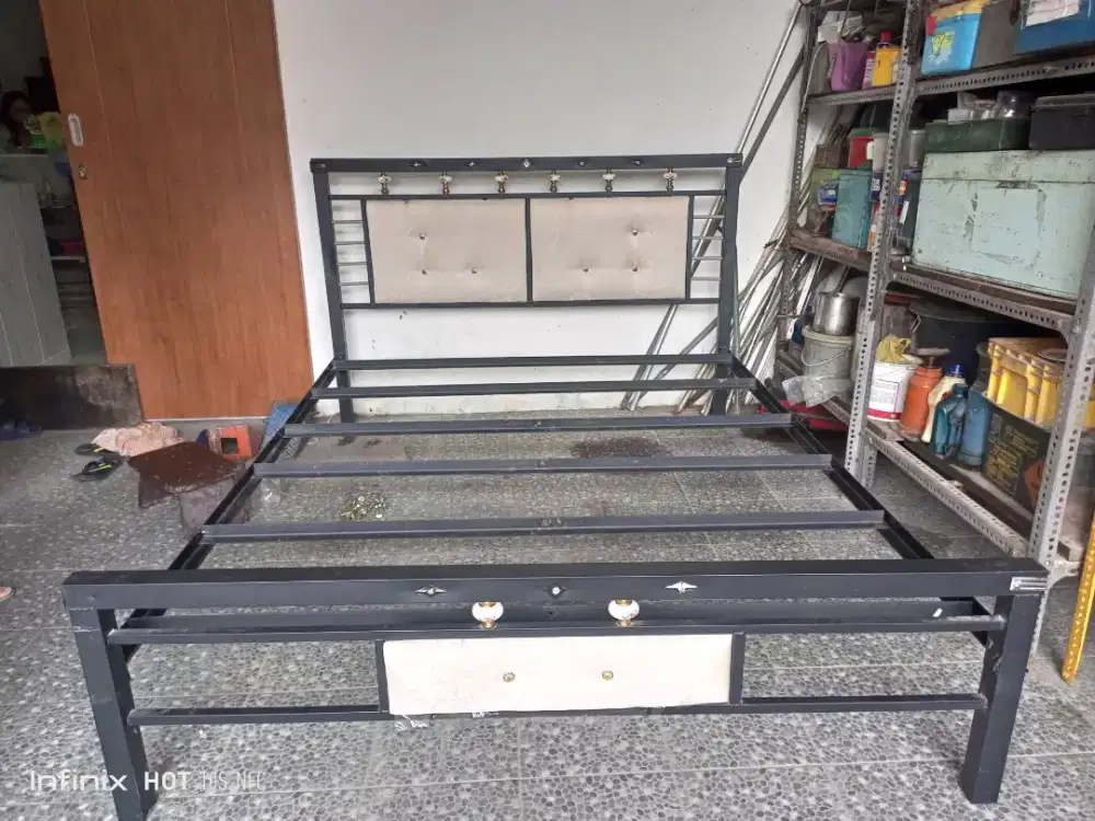 Ranjang Besi/Divan besi UK 160x200