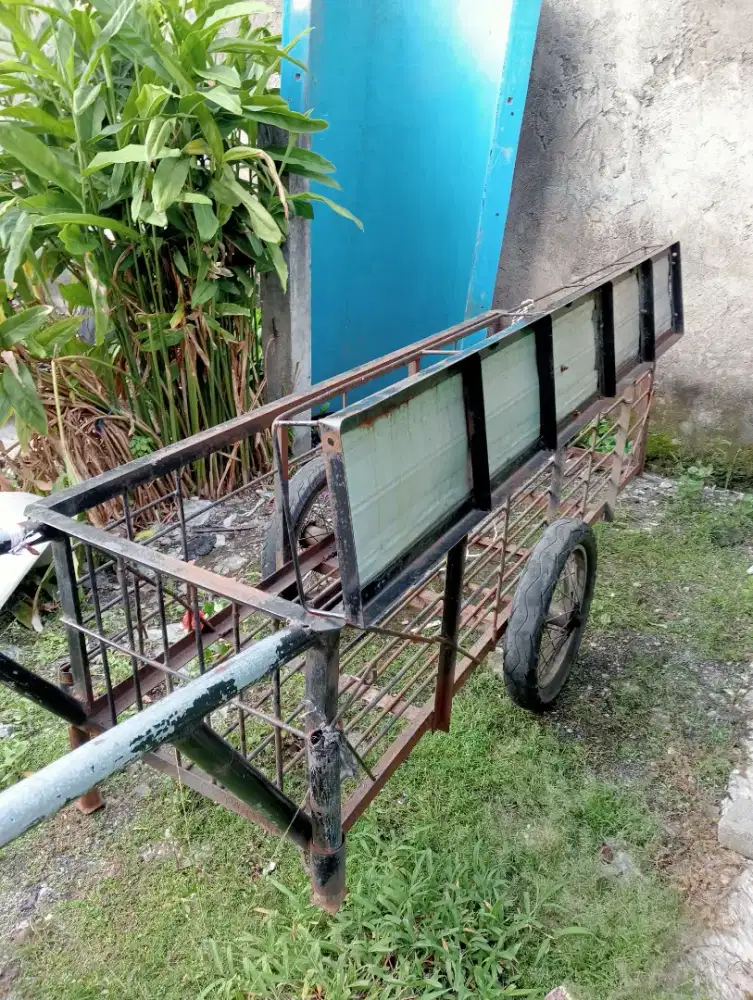 Gledekan bekas jualan kelapa