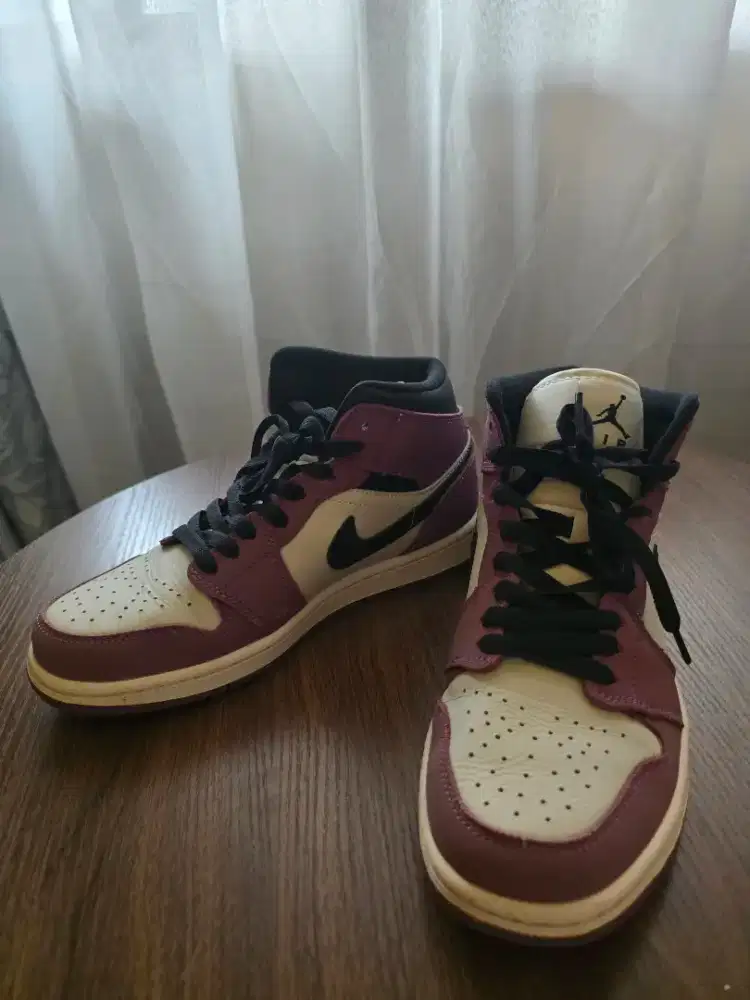 Nike Air Jordan Wanita Berry Pink