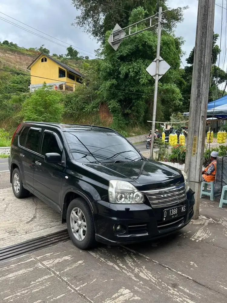 Nissan X-Trail 2010 Bensin