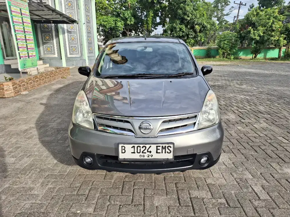 Grand Livina Sv Mt 2011 plat B