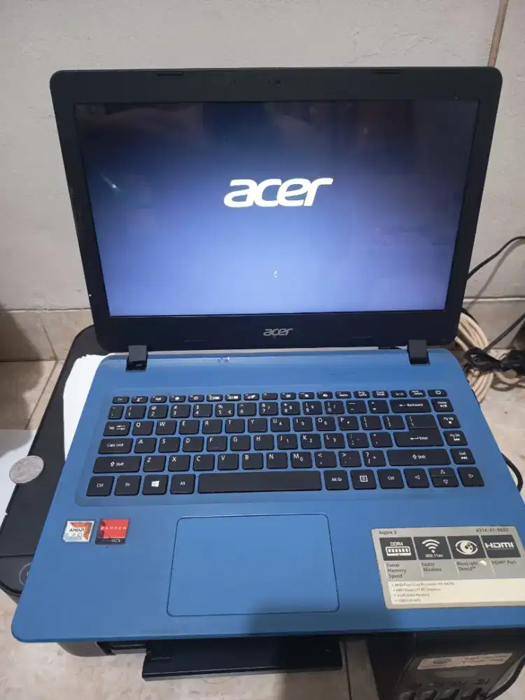 Acer aspire 3 AMD A9 RADEON