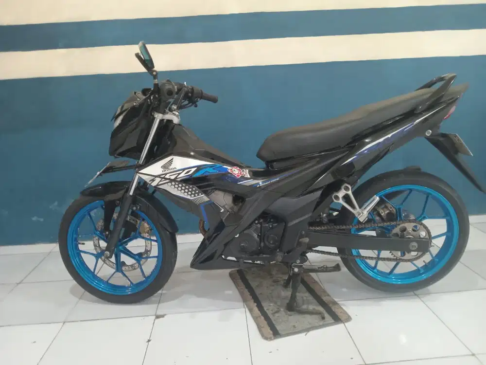 (1) Honda Sonic 2016