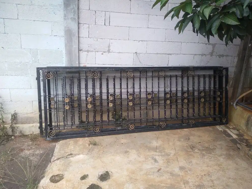 Pagar tembok ada 3 masih bagus