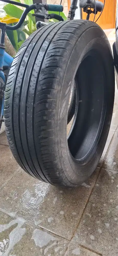 Ban Mobil Dunlop Enasave EC300+ 215/60 R17