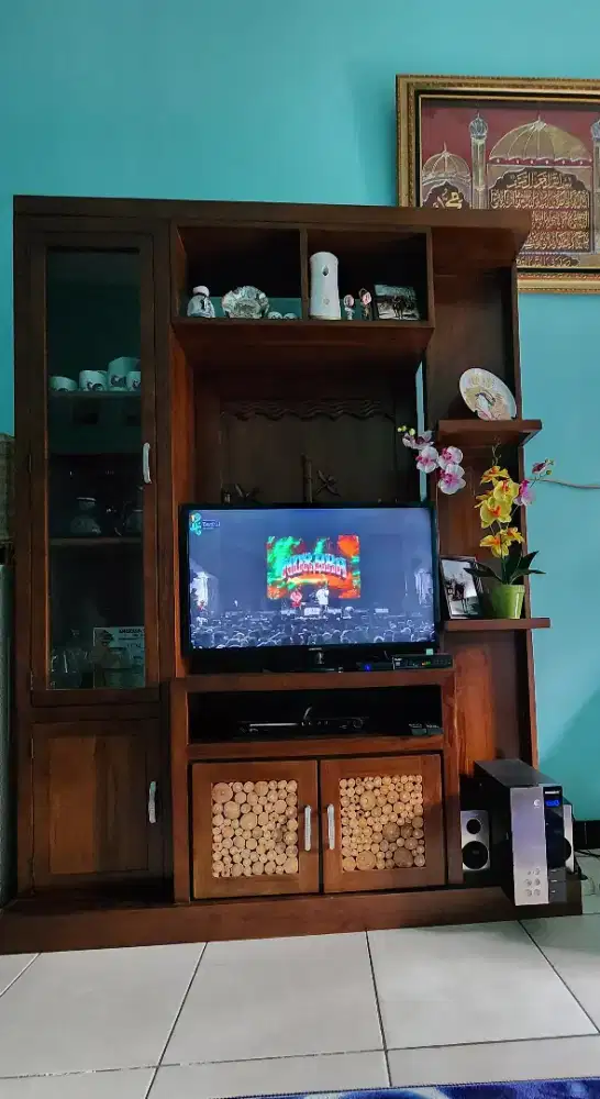 Meja tv jati masih mulus