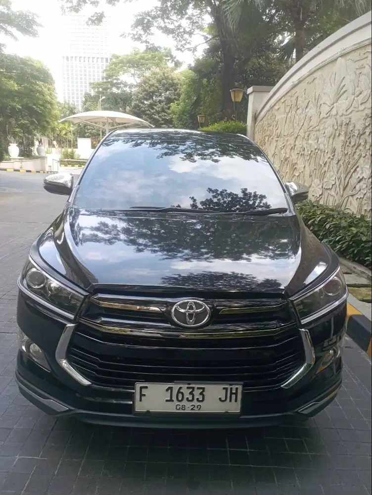 DIJUAL TOYOTA KIJANG INNOVA VENTURER 2.0 AT 2019