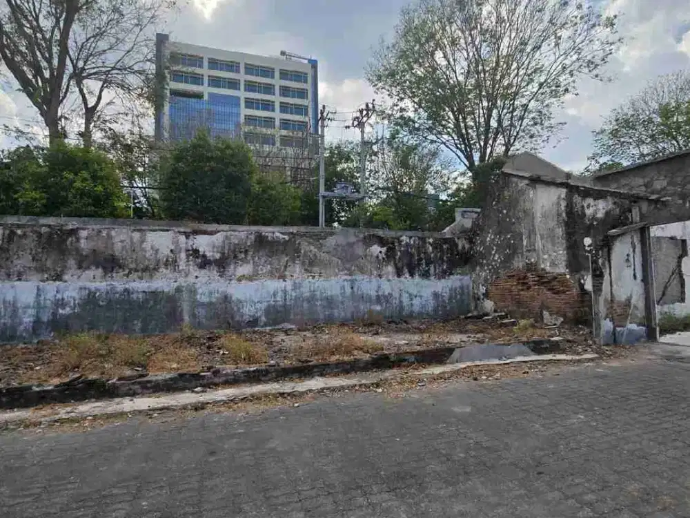 Dijual Tanah Super Strategis di Sebelah Persis Pintu Masuk Uns Jebres Solo, Cocok Dibangun Hotel, Apartemen, Guest House, Rumah Dosen, Rumah Dokter, Dll.