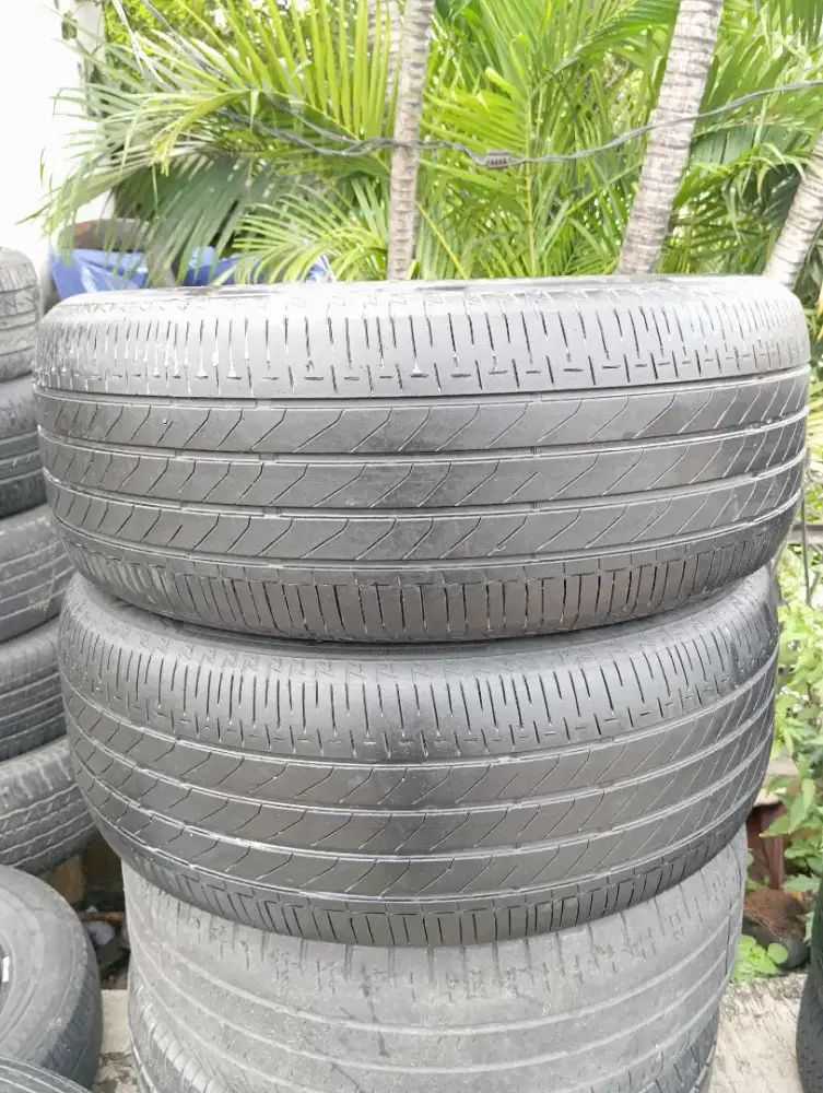 Ban 215/55/17 Bridgestone Turanza for Innova Venturer Jule BR-V HRV