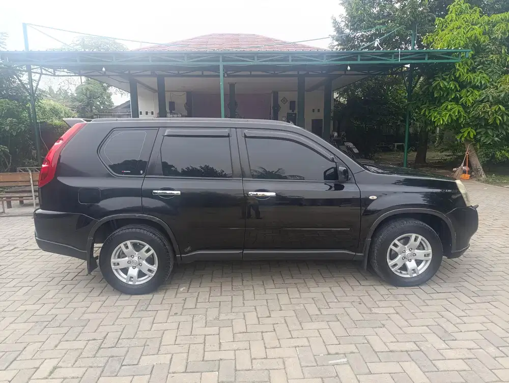Nissan X-Trail 2011 Bensin