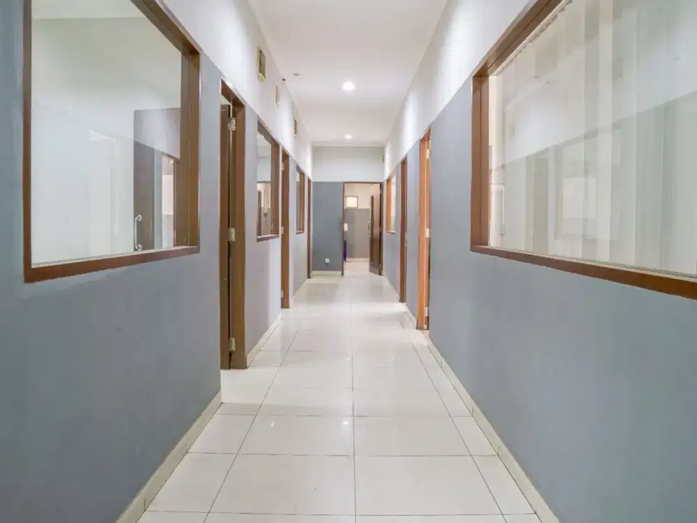 Kompleks Gudang Kantor Cocok Distribusi Nasional